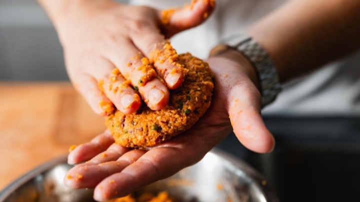 ಗೆಣಸು ಟಿಕ್ಕಿ ಚಾಟ್ – ಮನೆಯಲ್ಲೇ ಸುಲಭವಾಗಿ ತಯಾರಿಸುವ ಸಂಪೂರ್ಣ ವಿಧಾನ 4 ಗೆಣಸು ಟಿಕ್ಕಿ ಚಾಟ್